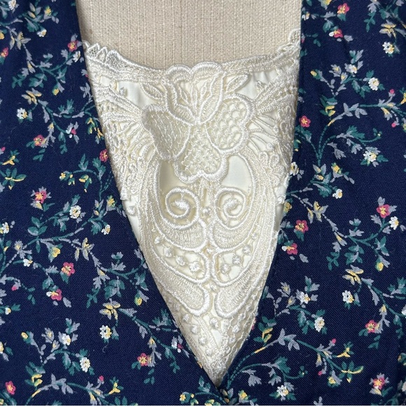 Vintage Petite Floral Peplum Top - Picture 3 of 11